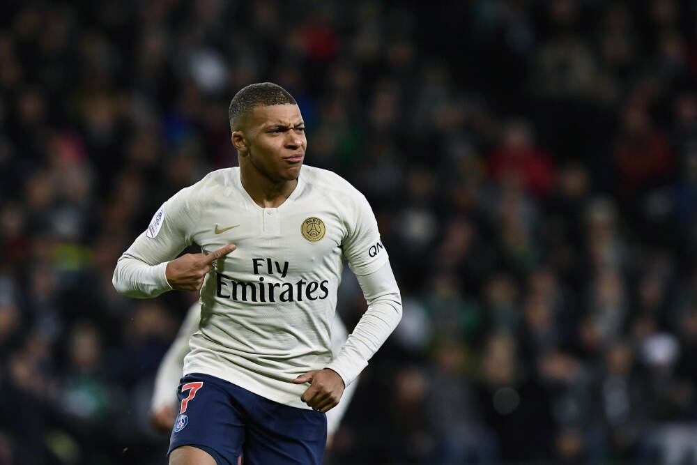 被质疑收费报道！罗马诺澄清：我没说过曼联与鲁本·内维斯谈判